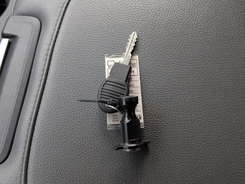 Used 2019 RAM 1500 Express w/ Express Value Package image 32