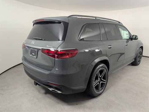 New 2026 Mercedes-Benz GLS 450 4MATIC image 4
