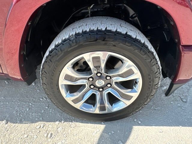 Used 2022 RAM 1500 Limited w/ Body Color Bumper Group AWD/4WD image 31