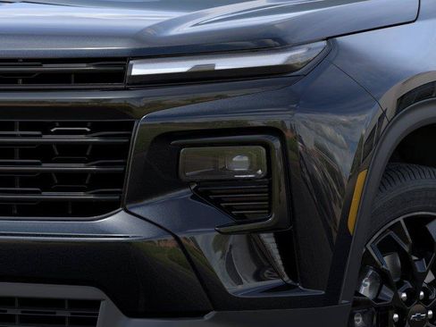 Used 2026 Chevrolet Traverse LT w/ Midnight/Sport Edition AWD/4WD image 13