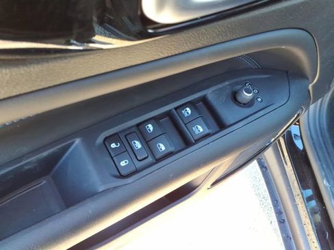 New 2026 Jeep Compass Latitude image 13