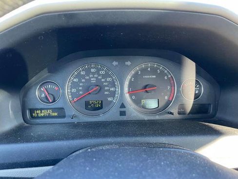 Used 2005 Volvo XC70 image 38