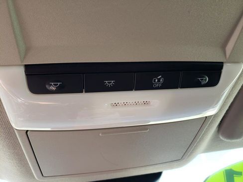 Certified 2021 Nissan Sentra SR w/ Trunk Package image 36