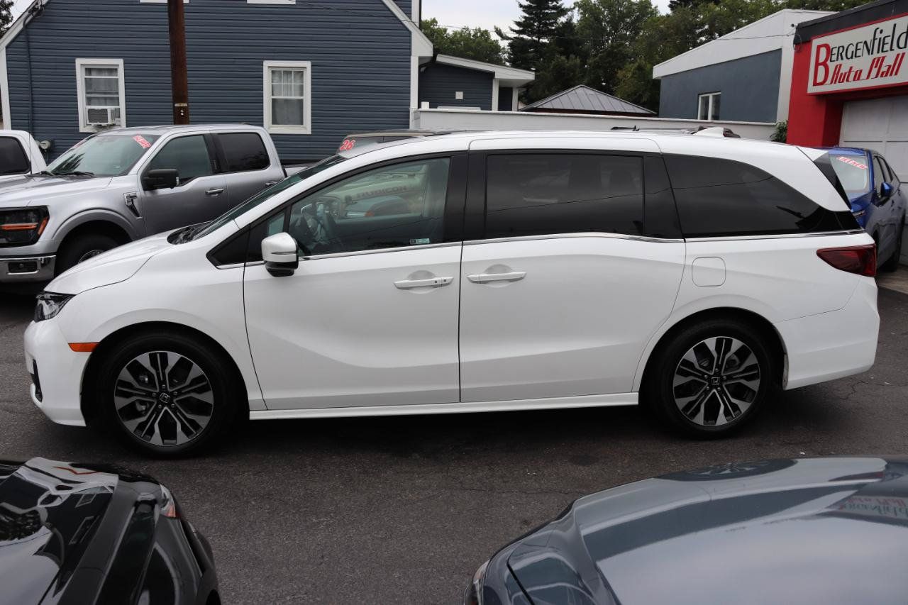Used 2026 Honda Odyssey Elite image 2