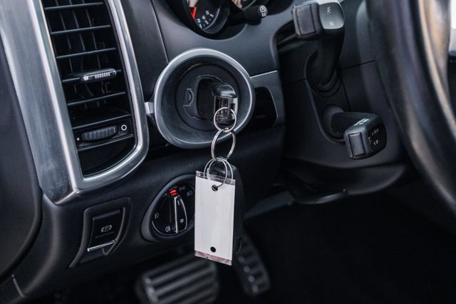 Used 2014 Porsche Cayenne GTS AWD/4WD image 83