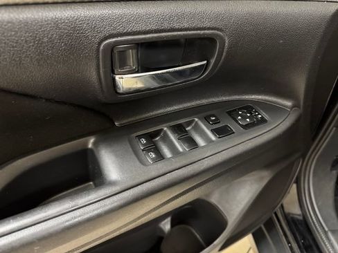 Used 2016 Mitsubishi Outlander SE FWD image 7