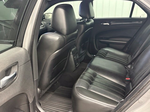 Used 2019 Chrysler 300 S AWD/4WD image 8