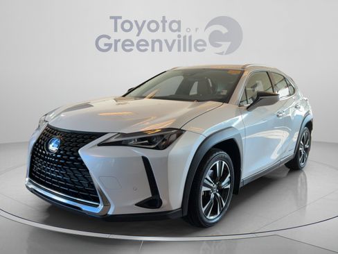 Used 2022 Lexus UX 250h w/ Accessory Package (Z2) AWD/4WD image 1