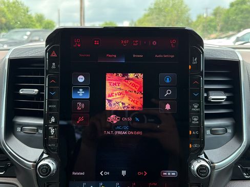 New 2026 RAM 1500 Laramie AWD/4WD image 17
