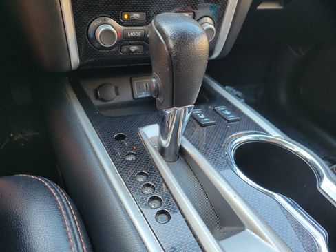 Used 2020 Nissan Pathfinder SL image 31