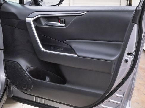 Used 2023 Toyota RAV4 XLE w/ Convenience Package image 28