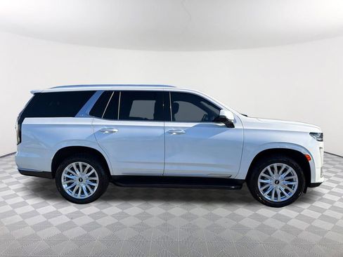 Used 2024 Cadillac Escalade Luxury RWD image 4