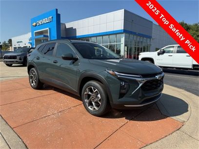 New 2025 Chevrolet Trax LT w/ LT Convenience Package