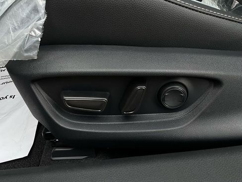 New 2026 Toyota Camry Hybrid image 10