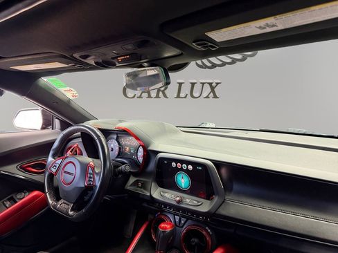 Used 2017 Chevrolet Camaro SS RWD image 16