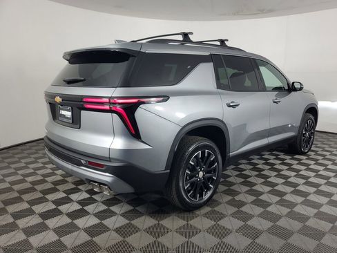 New 2026 Chevrolet Traverse LT image 4