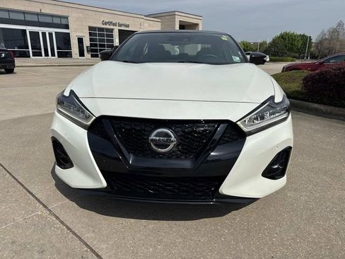 Used 2021 Nissan Maxima SR w/ Sport Mat Group image 2