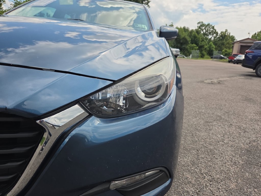 Used 2018 MAZDA MAZDA3 Sport w/ Preferred Equipment Package FWD image 20