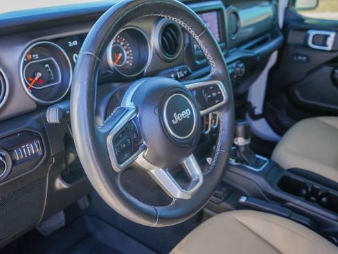 Used 2020 Jeep Gladiator Sport w/ Quick Order Package 24S image 7