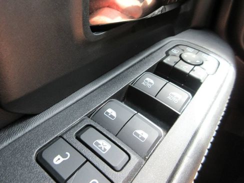 Used 2026 RAM 3500 Limited AWD/4WD image 35