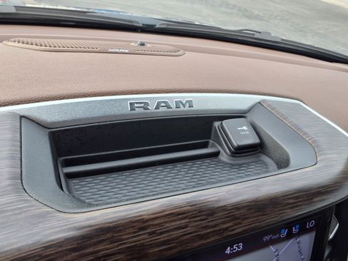 Used 2019 RAM 1500 Laramie RWD image 21