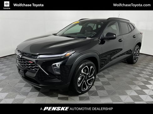Used 2024 Chevrolet Trax RS w/ Driver Confidence Package FWD image 1