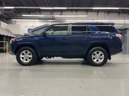Used 2014 Toyota 4Runner 4WD image 4