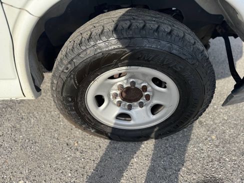 Used 2019 Chevrolet Express 3500 3500 3dr Cargo Van w/ Driver Convenience Package image 56