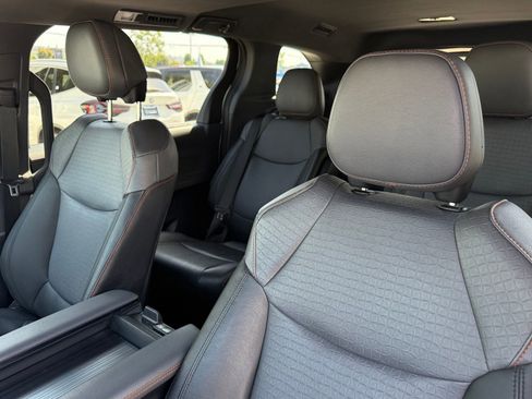 Used 2023 Toyota Sienna XSE AWD/4WD image 26