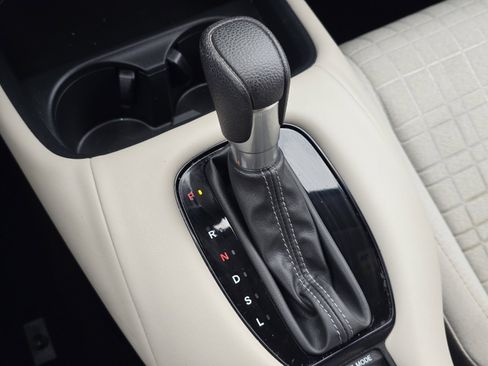 Certified 2024 Honda HR-V LX image 31