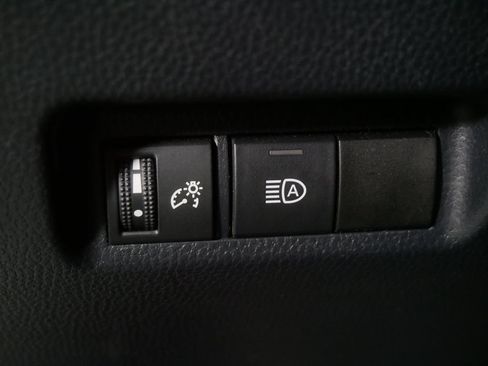Used 2020 Toyota RAV4 LE w/ All Weather Liner Package AWD/4WD image 15