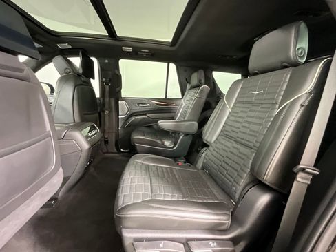 Used 2022 Cadillac Escalade Sport Platinum image 26