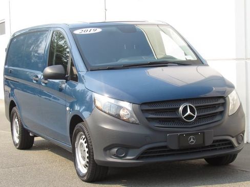 Used 2019 Mercedes-Benz Metris image 2