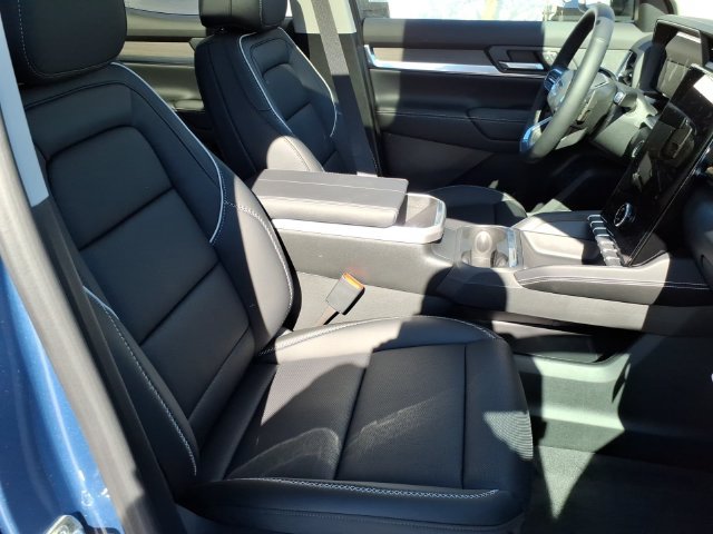 New 2027 GMC Terrain Denali w/ LPO, Floor Liner Package AWD/4WD image 24