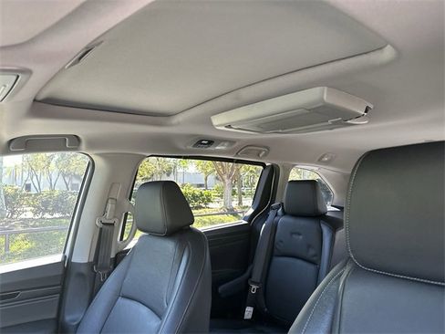 Used 2023 Honda Odyssey Touring image 16