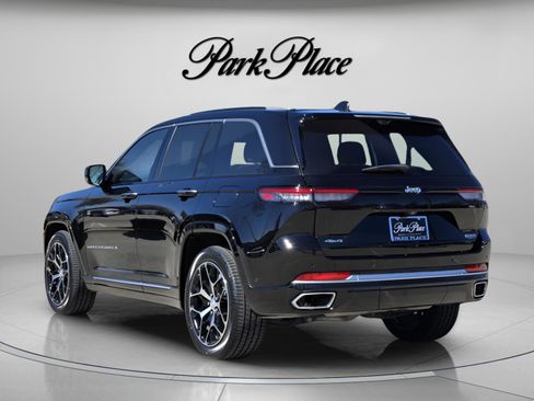 Used 2022 Jeep Grand Cherokee Summit image 3