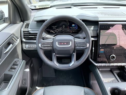 New 2026 GMC Acadia AT4 w/ Luxury Package AWD/4WD image 11
