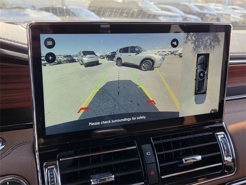 Used 2022 Lincoln Navigator Reserve image 27