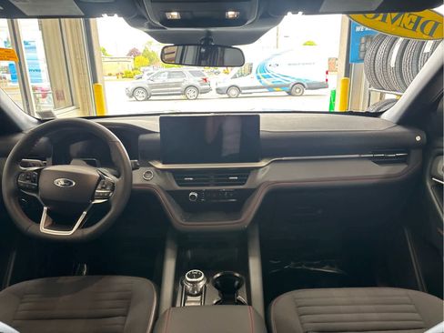 New 2026 Ford Explorer ST-Line w/ ST-Line Street Pack AWD/4WD image 10