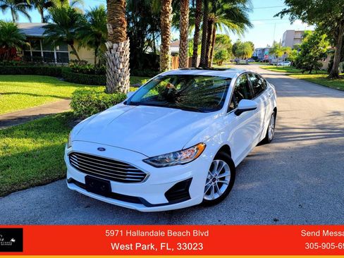 Used 2020 Ford Fusion SE image 6