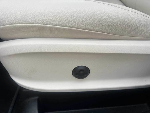 Certified 2025 Mercedes-Benz GLA 250 image 27