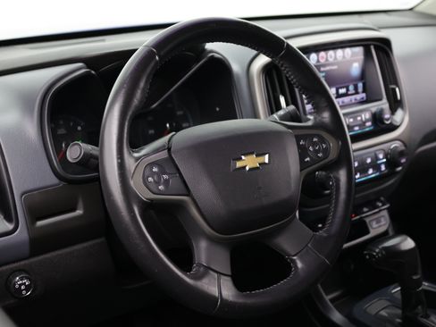 Used 2018 Chevrolet Colorado Z71 RWD image 12