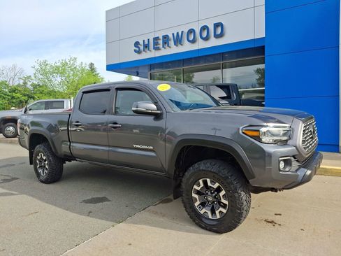 Used 2020 Toyota Tacoma TRD Off-Road AWD/4WD image 1
