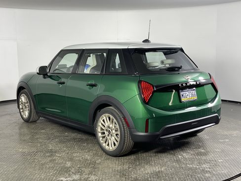 Used 2026 MINI Cooper 4-Door Hardtop image 6