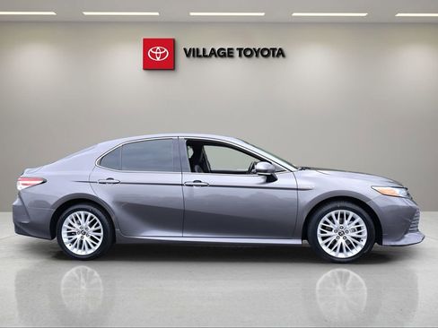 Certified 2020 Toyota Camry XLE image 6