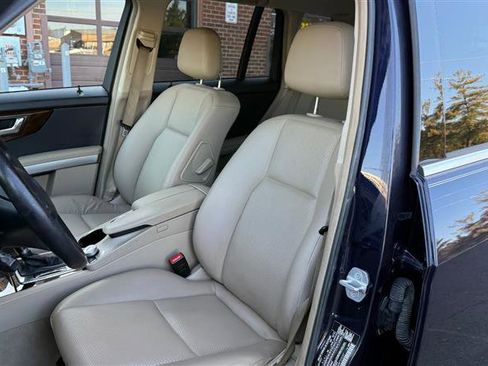 Used 2011 Mercedes-Benz GLK 350 4MATIC image 24