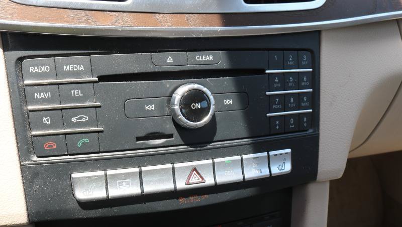 Used 2016 Mercedes-Benz E 350 4MATIC Sedan w/ Premium Package image 11