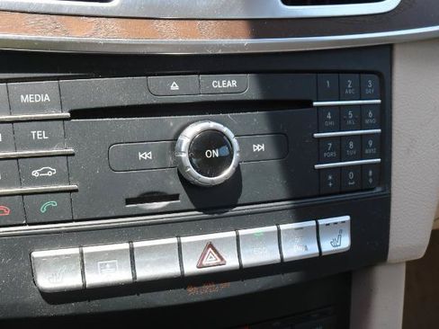 Used 2016 Mercedes-Benz E 350 4MATIC Sedan w/ Premium Package image 11