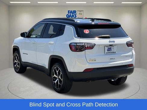 Certified 2025 Jeep Compass Limited AWD/4WD image 10