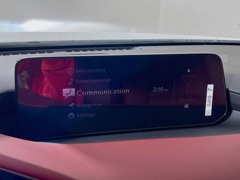 New 2026 MAZDA MAZDA3 Hatchback w/Premium Plus Pkg image 12